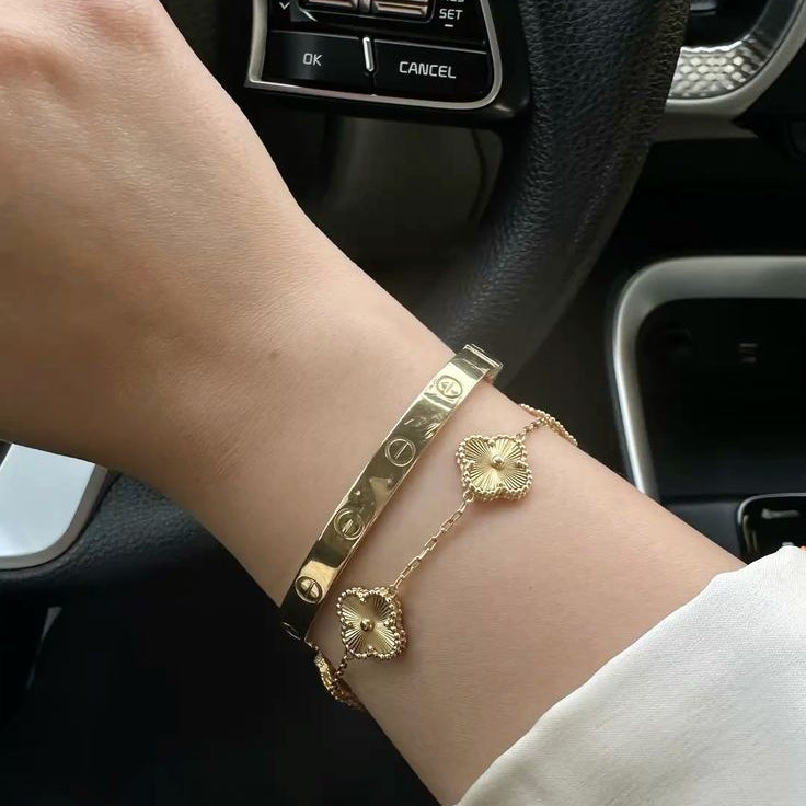Cartier + Clover Bracelet (Golden)